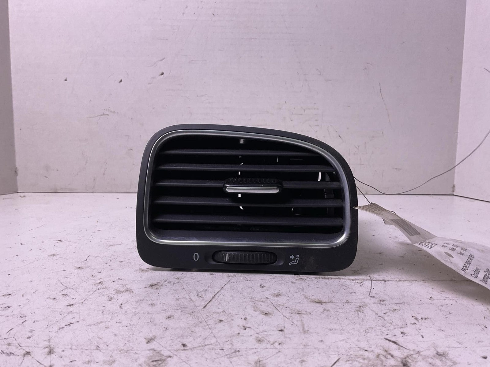 Air Cond./heater Vents GOLF EXCEPT GTI 120